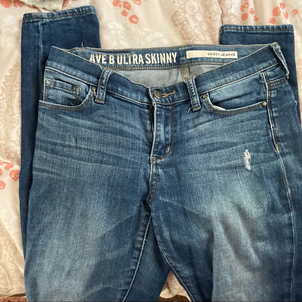 Blue mid rise skinny jeans